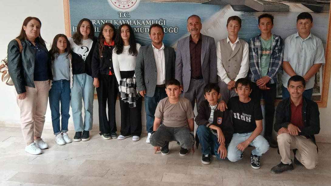 KIRAMAN ORTAOKULU 8. SINIF ÖĞRENCİLERİNE YÖNELİK MESLEKİ TANITIM VE YÖNLENDİRME FAALİYETLERİNDE BULUNULDU